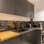 Design Architect Flat - 6 Guests - 15min From Paris Center شقة
